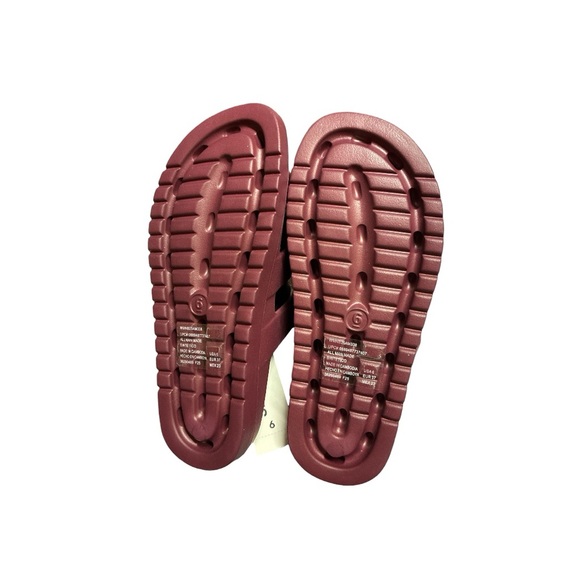 No Boundaries Wine Adjustable Slide Sandals - Picture 6 of 7